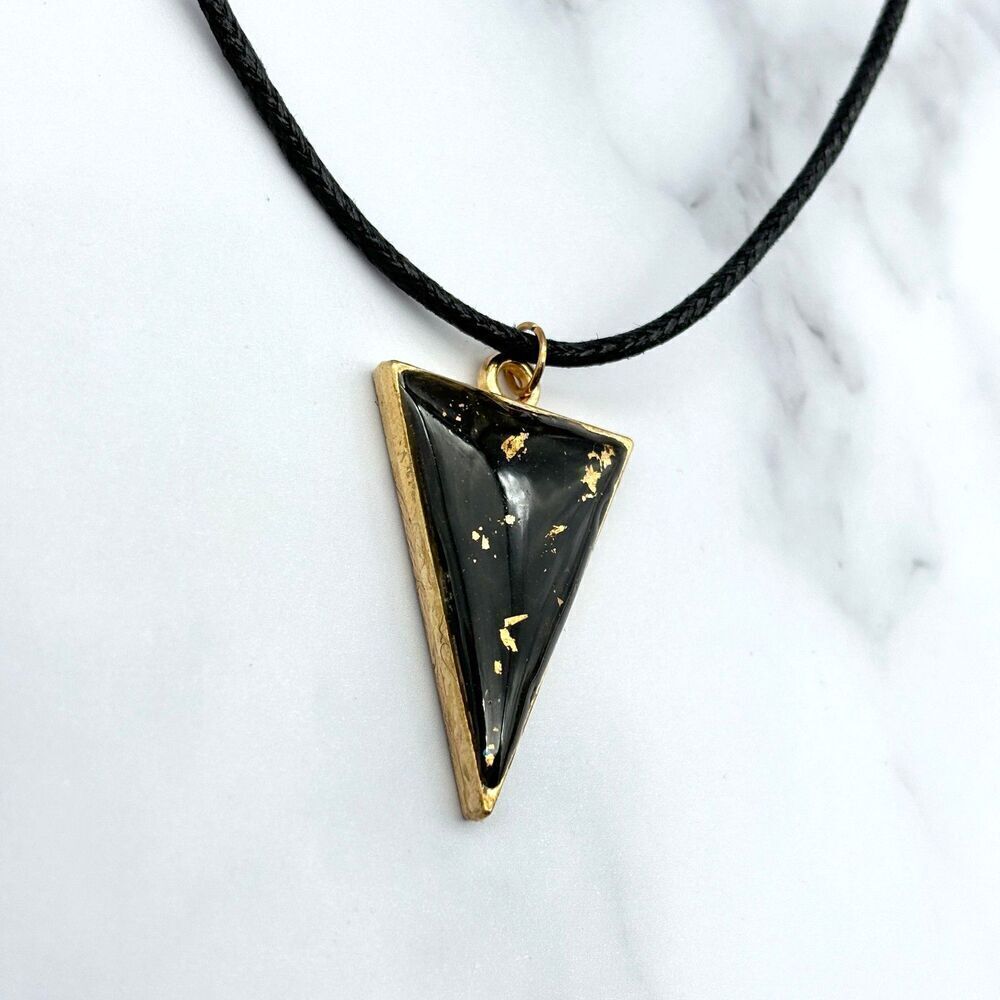 Black Color Change Mood Triangle Statement Pendant - Picture 8 of 10